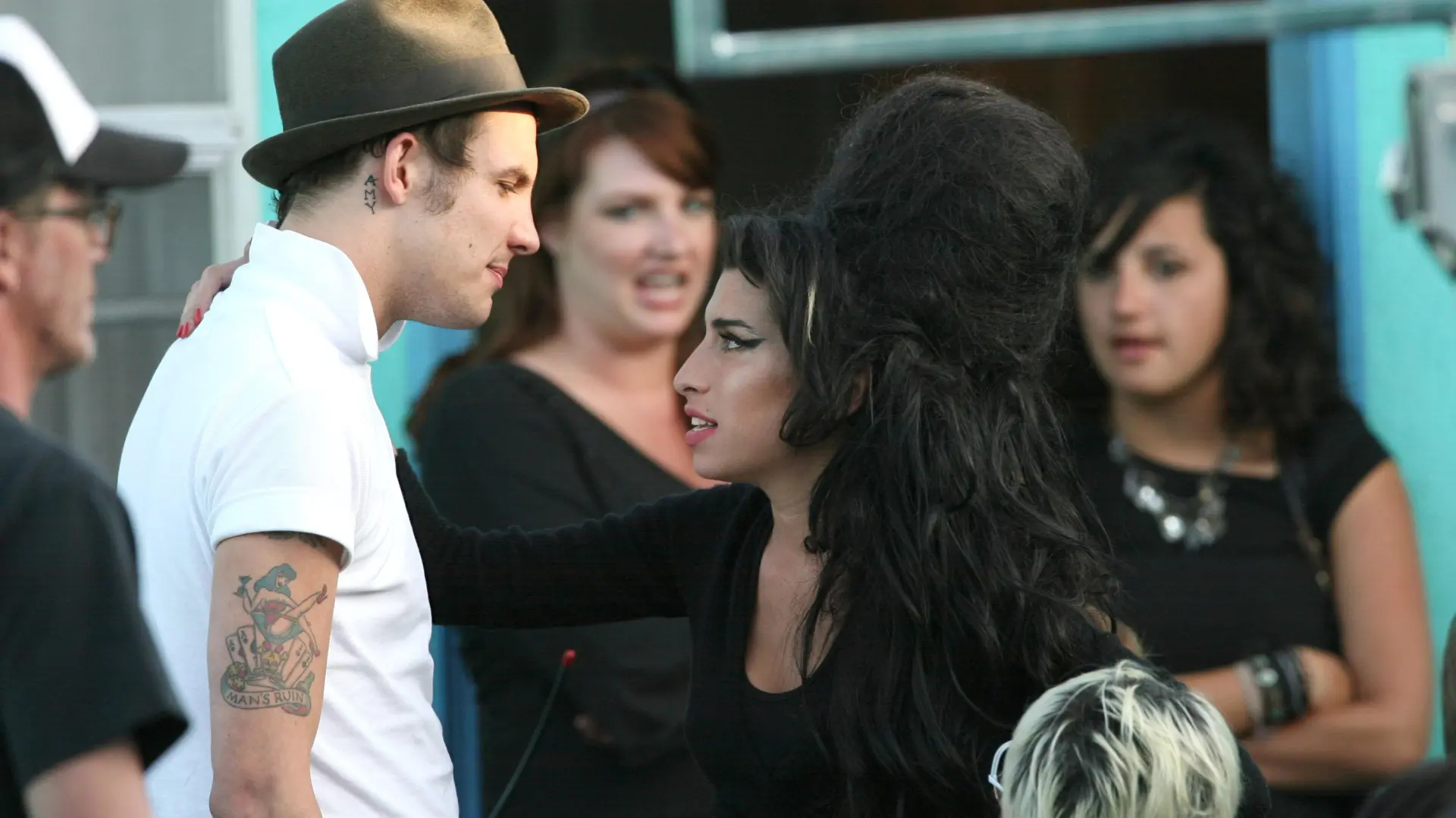 profimedia-0021352509 blejk filder sivil civil ejmi vajnhaus amy winehouse-698edc306770e.webp