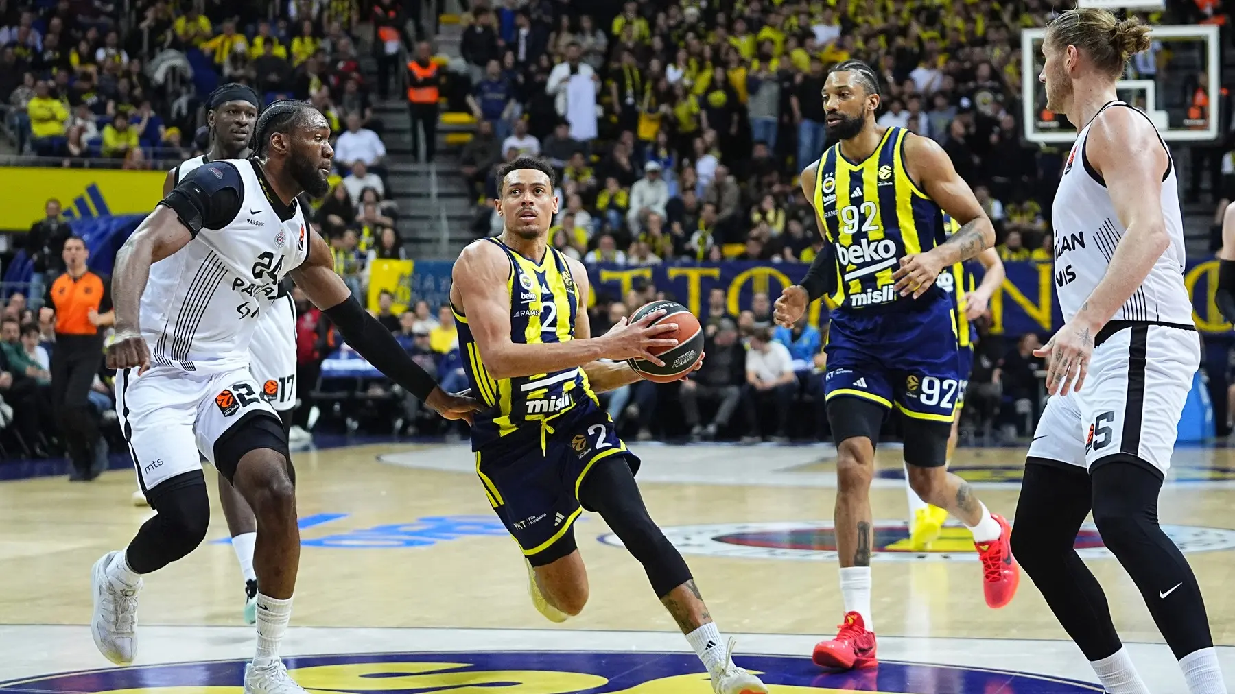 profimedia-1078233187 kk partizan fenerbahce evroliga dilan osetkovski-699f513f3091e.webp