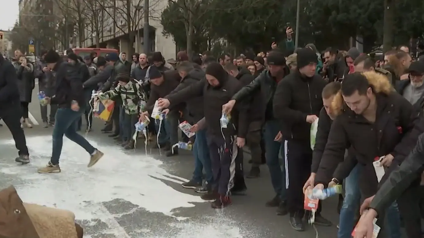 protest mlekara, mleko, poljoprivrednici-6998ae37a0a5d.webp