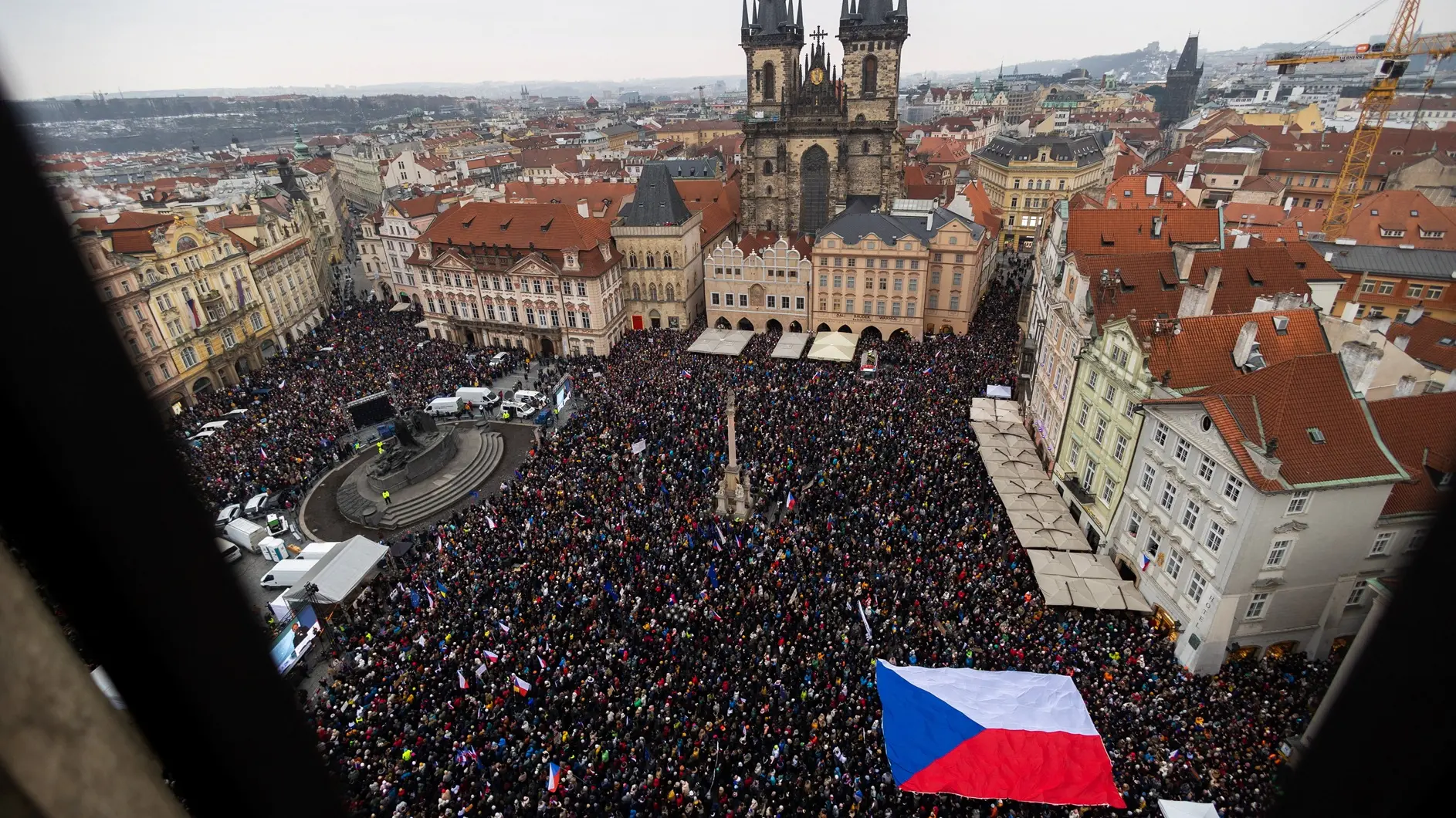 protesti demonstracije u pragu, prag, češka - REUTERS - 2026-02-01T164544Z_473393833_RC23DJATZRZO_RTRMADP_3_CZECH-PROTEST-697faa2aa34b1.webp
