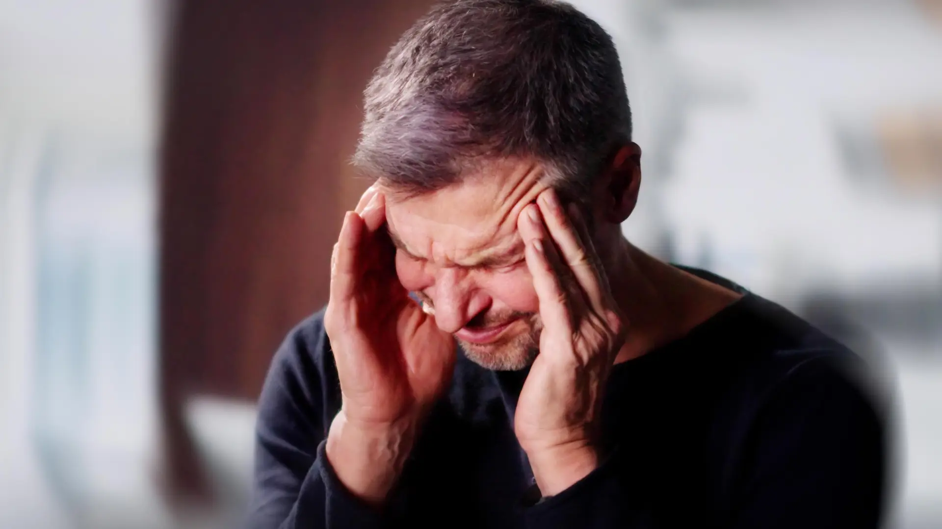 shutterstock_2520032565 glavobolja moždani udar-6994244233626.webp