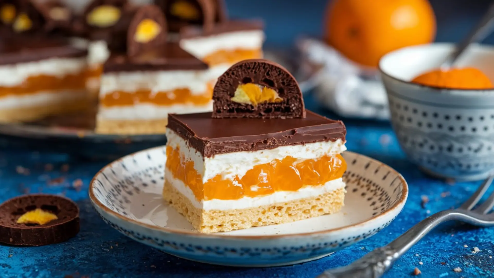 shutterstock_2568766989 kolač od mandarine kolači pomorandže narandže-6994382e0e6a9.webp