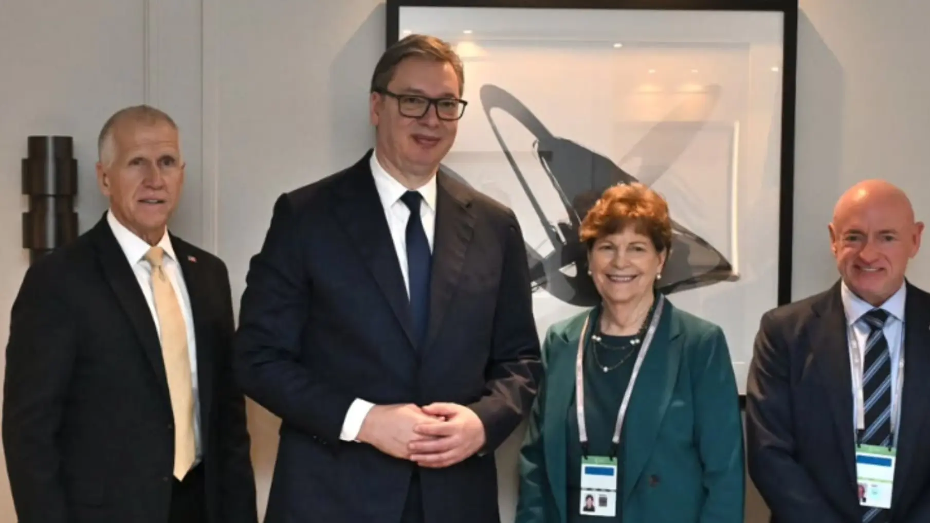 vučić i američki senatori-699066a90850b.webp