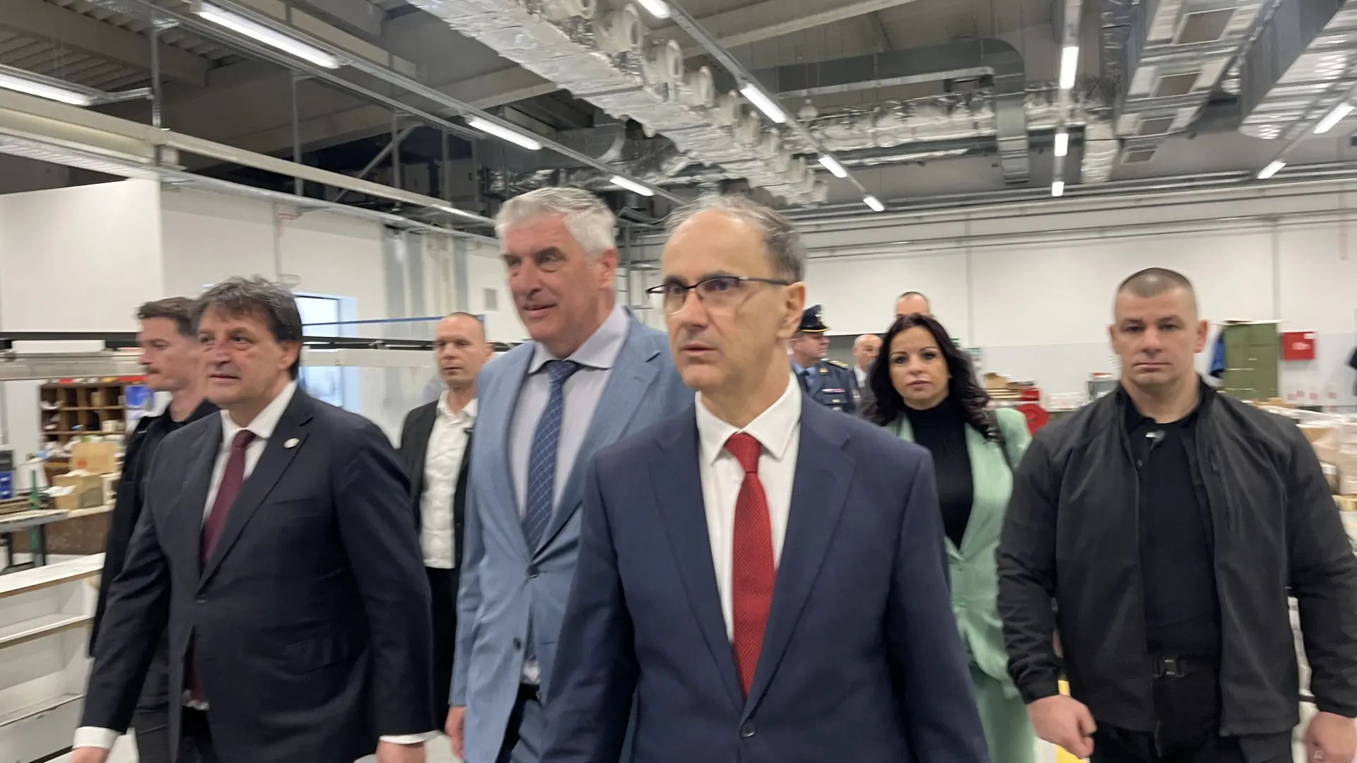 đuro macut obilazak fabrike Tanjug-69aec68a7245c.webp