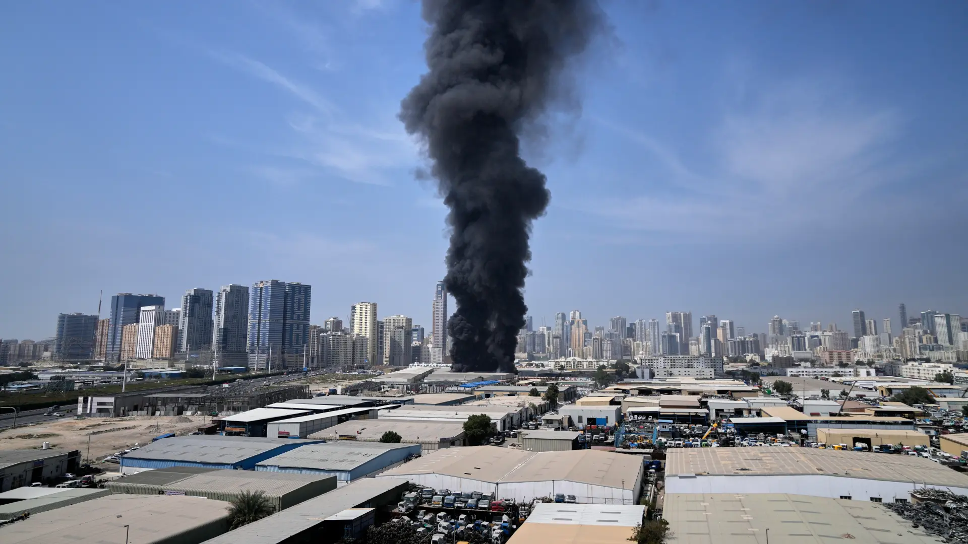 AP PhotoAltaf Qadri dubai napad bomba dim uae-69a5659b86115.webp