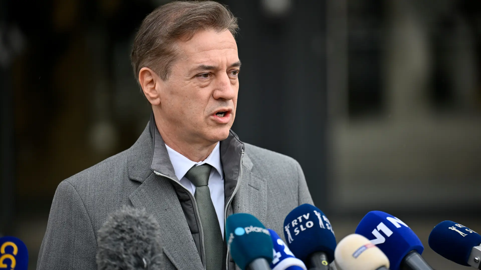 AP, Robert Golob-69c03e4c91c20.webp