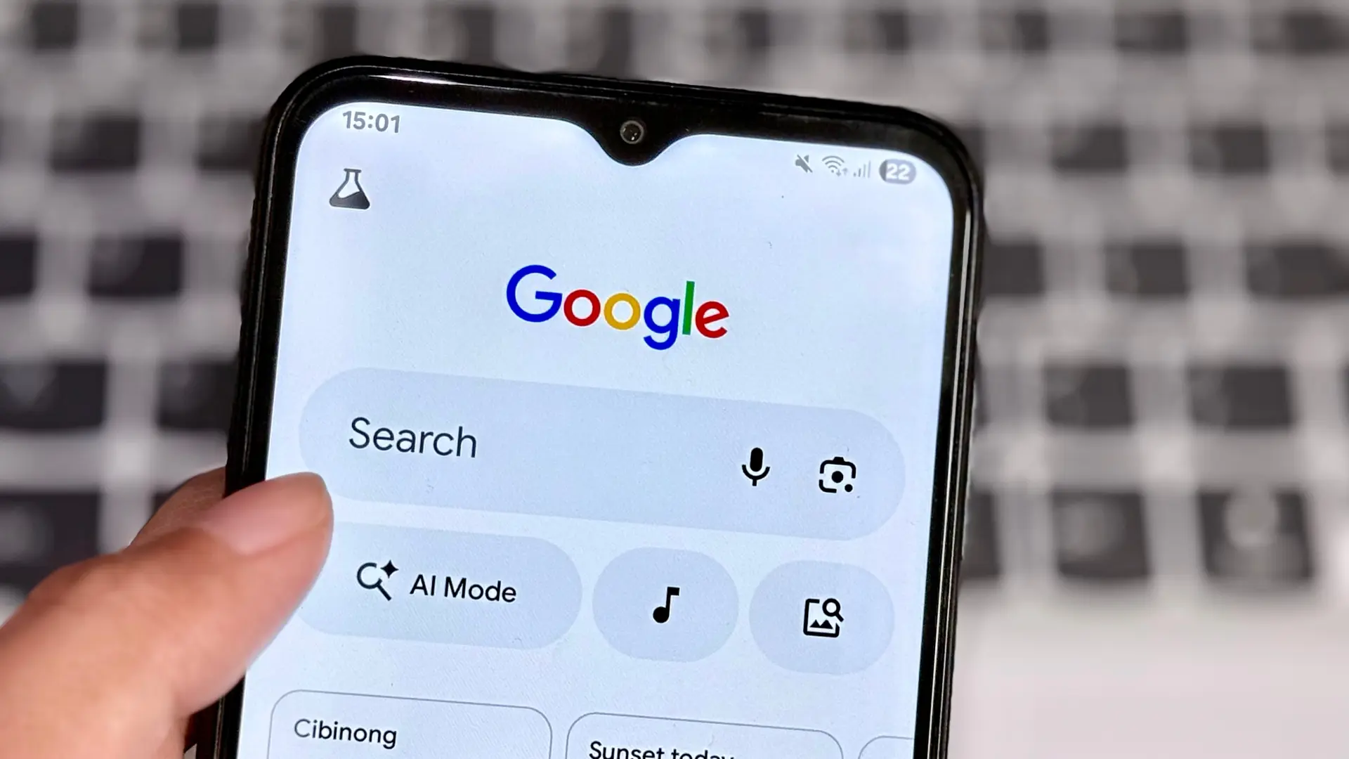 Google Search Live AI Shutterstock-69bc07b5c65e6.webp