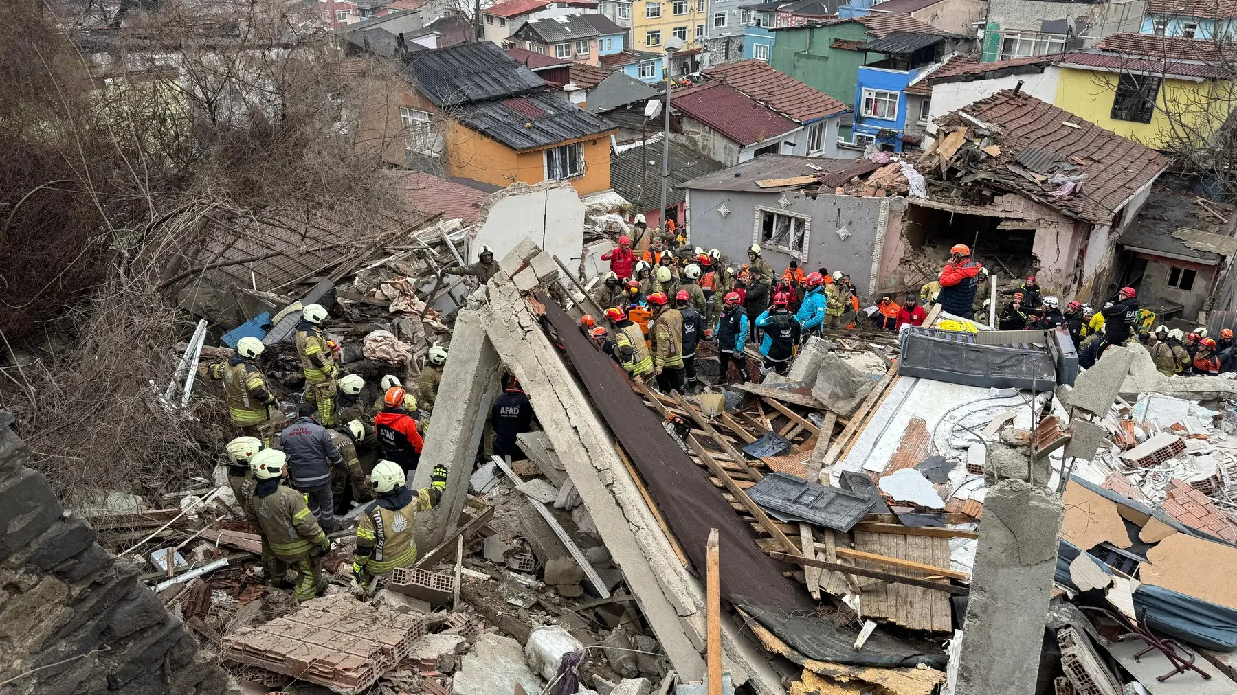 Istanbul urušavanje zgrade profimedia-1085290882-69bfcfd0e643e.webp