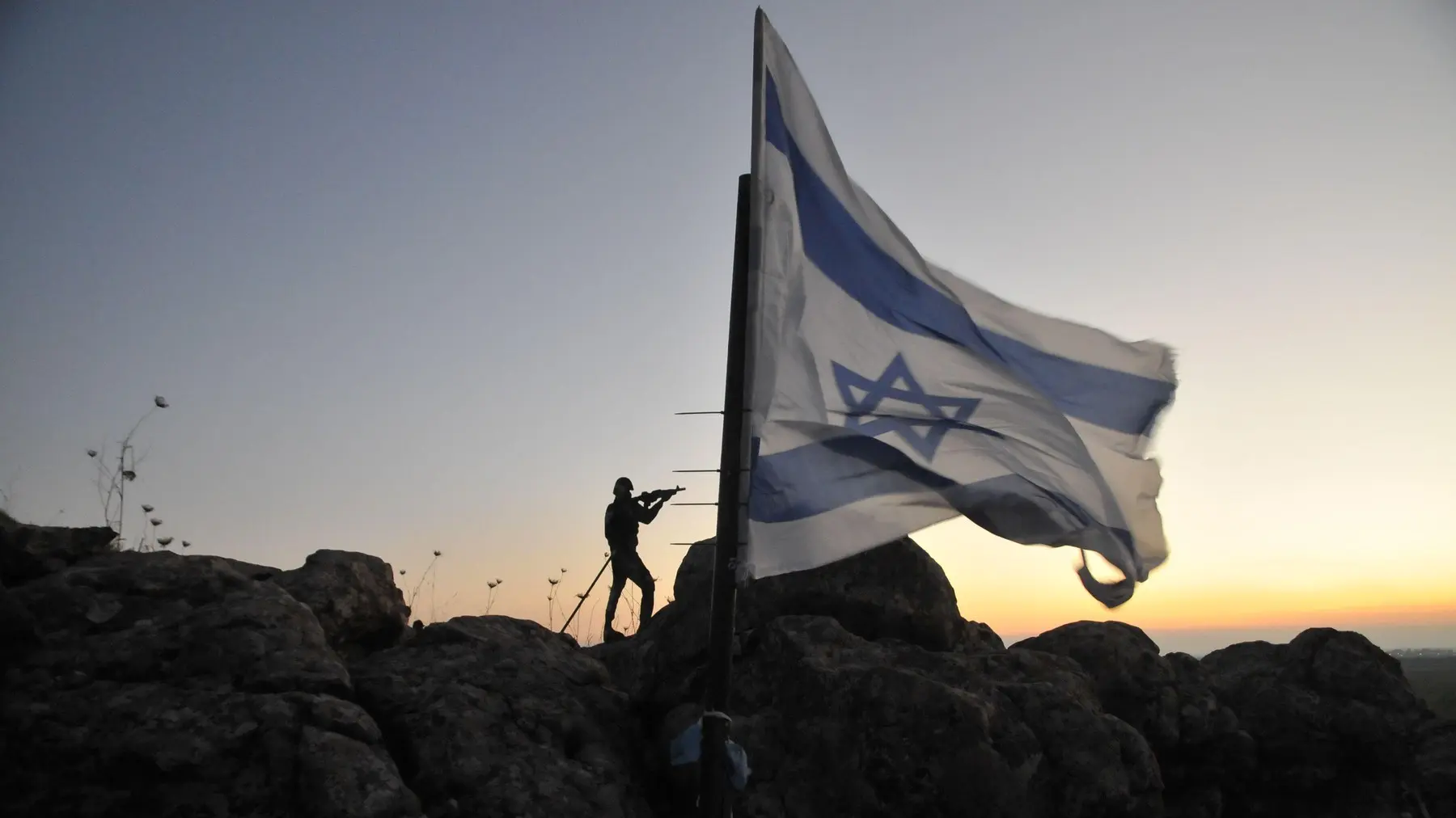 Izrael vojnik zastava Golanska visoravan profimedia-0587992794-69baa9b322ea1.webp