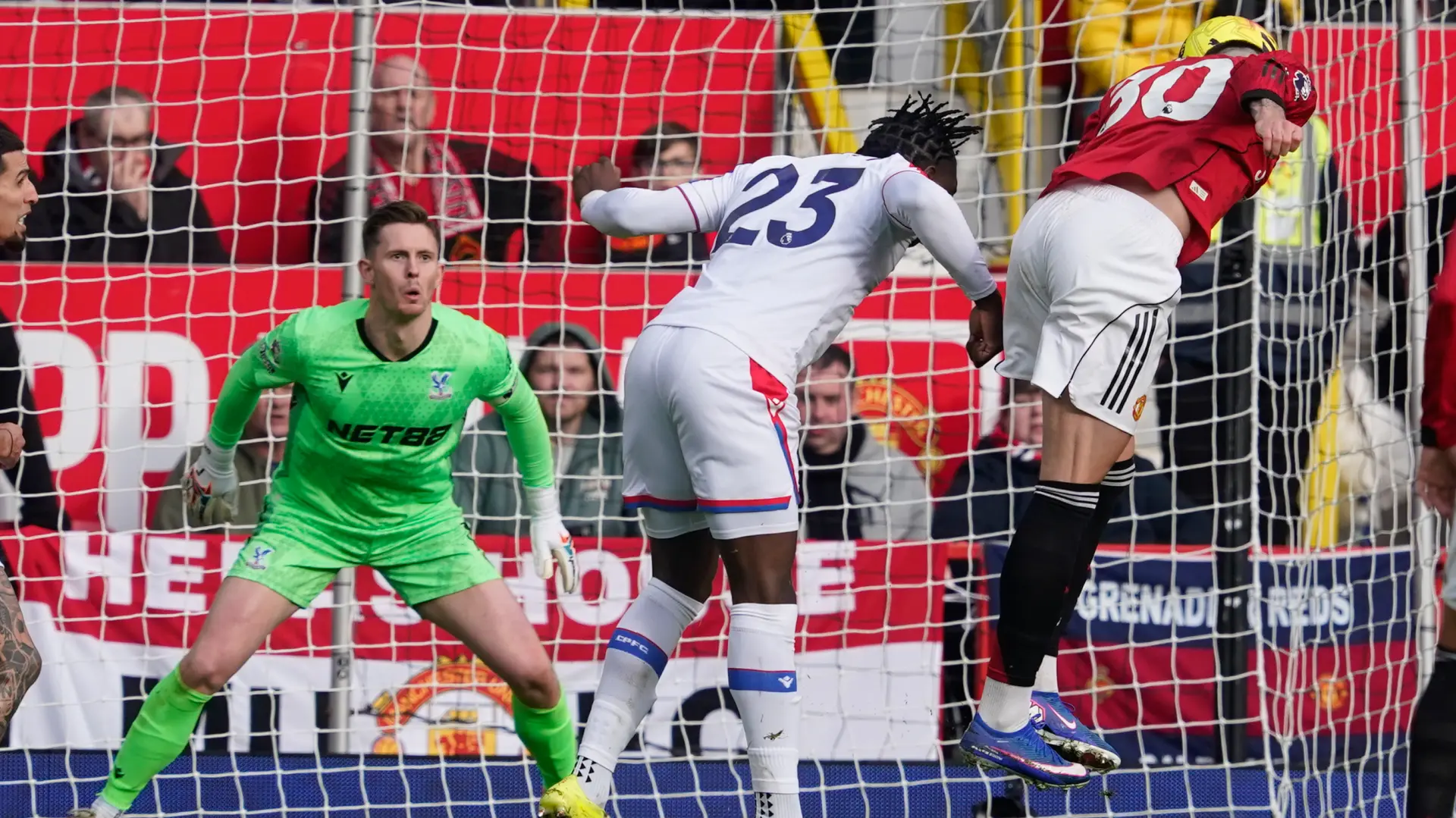 Mančester junajted Kristal Palas-69a4747c5ab47.webp