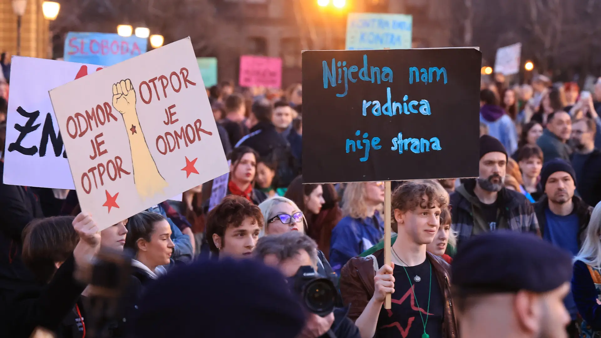 Noćni marš za osmi mart zagreb PIXSELL-69add92f392cf.webp