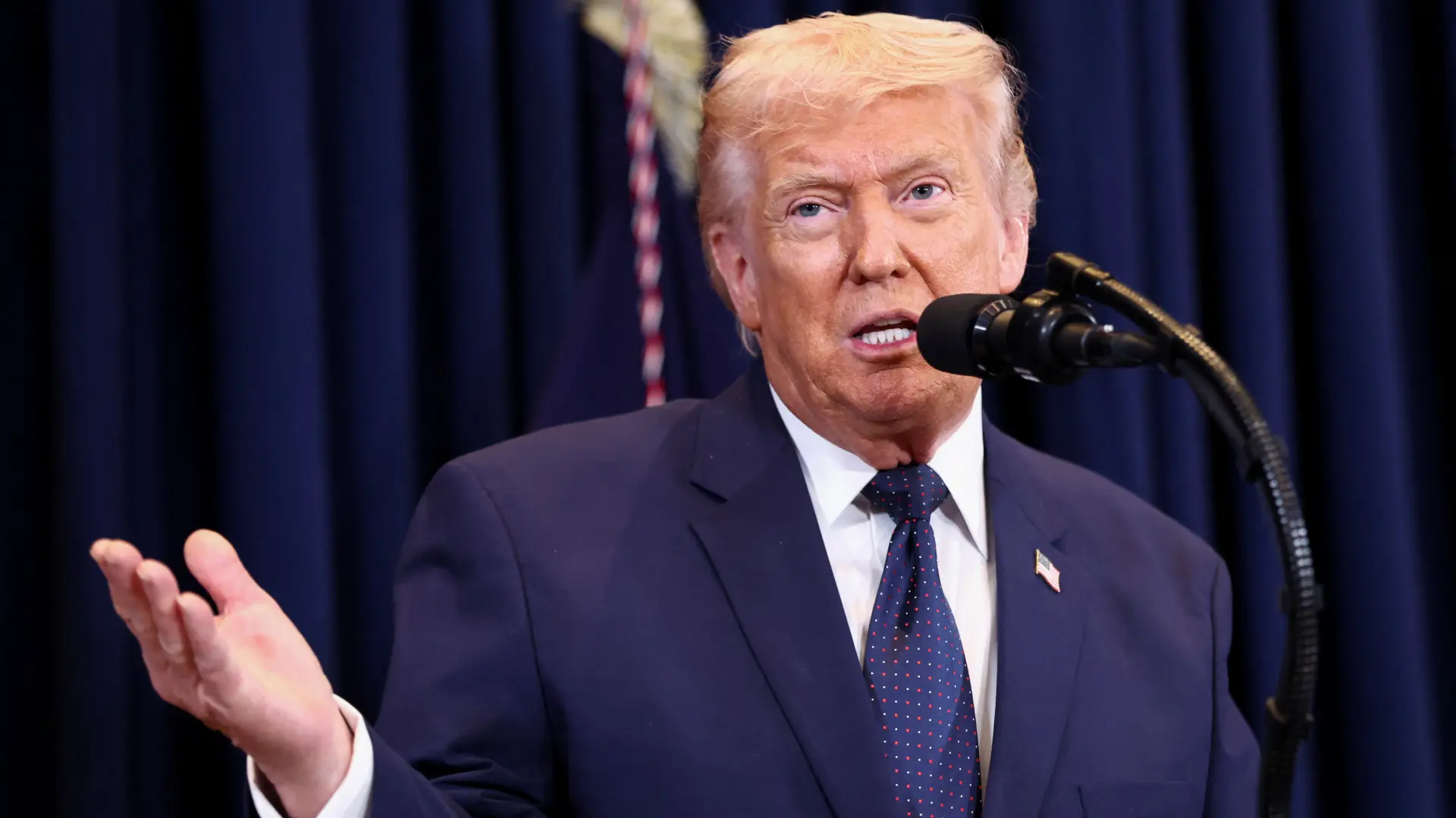 REUTERS, Donald Tramp (12)-69afc7fa061e8.webp