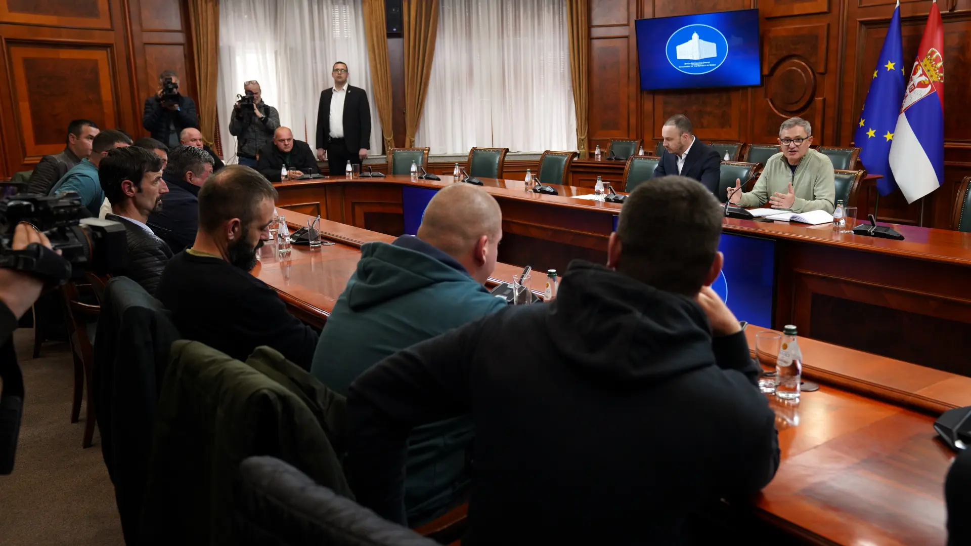 TANJUG, Dragan Glamočić i poljoprivrednici sastanak, mlekari-69a84434339d2.webp