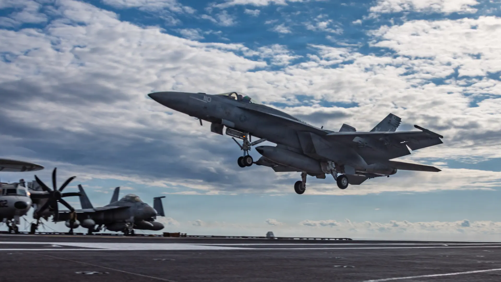 Tan2026-03-0123342695_2 americki lovac super hornet f18e U.S. Navy via AP-69ac46fb44fa0.webp