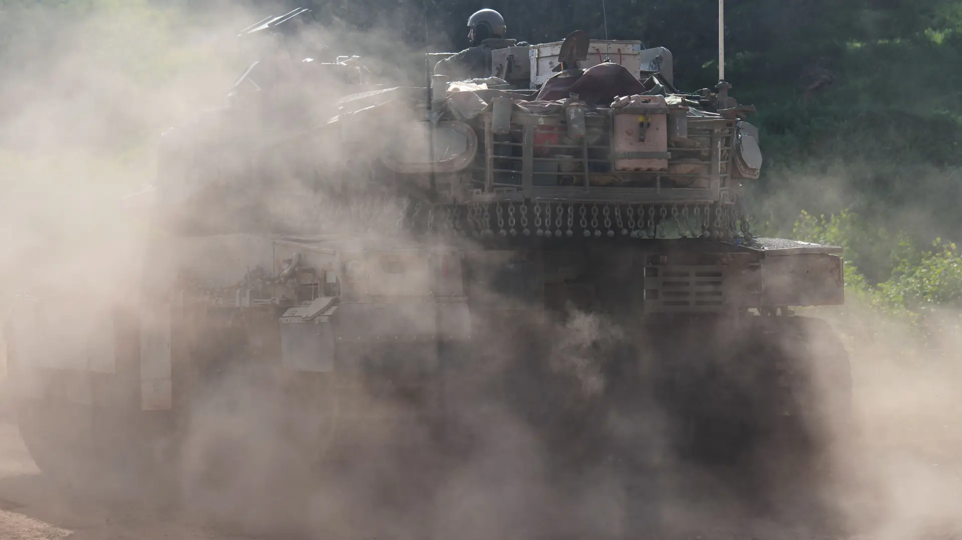 Tan2026-03-0614191942_0 izraelski tenk liban AP PhotoAriel Schalit-69ac94ef5cb4c.webp