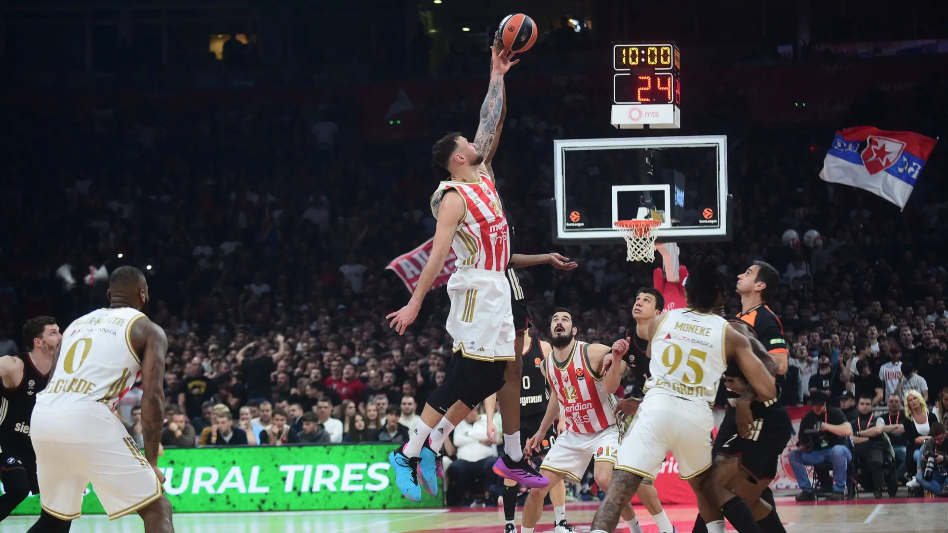 Zvezda Bajern (2)-69ab3ca2d27ab.webp