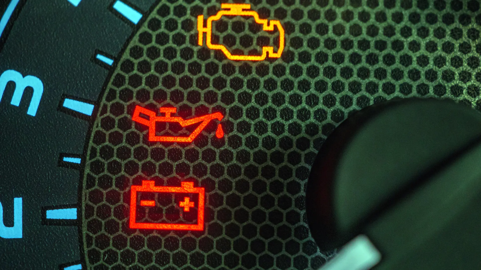 automobil instrument tabla lampice shutterstock_2518171555-69c3d739982db.webp