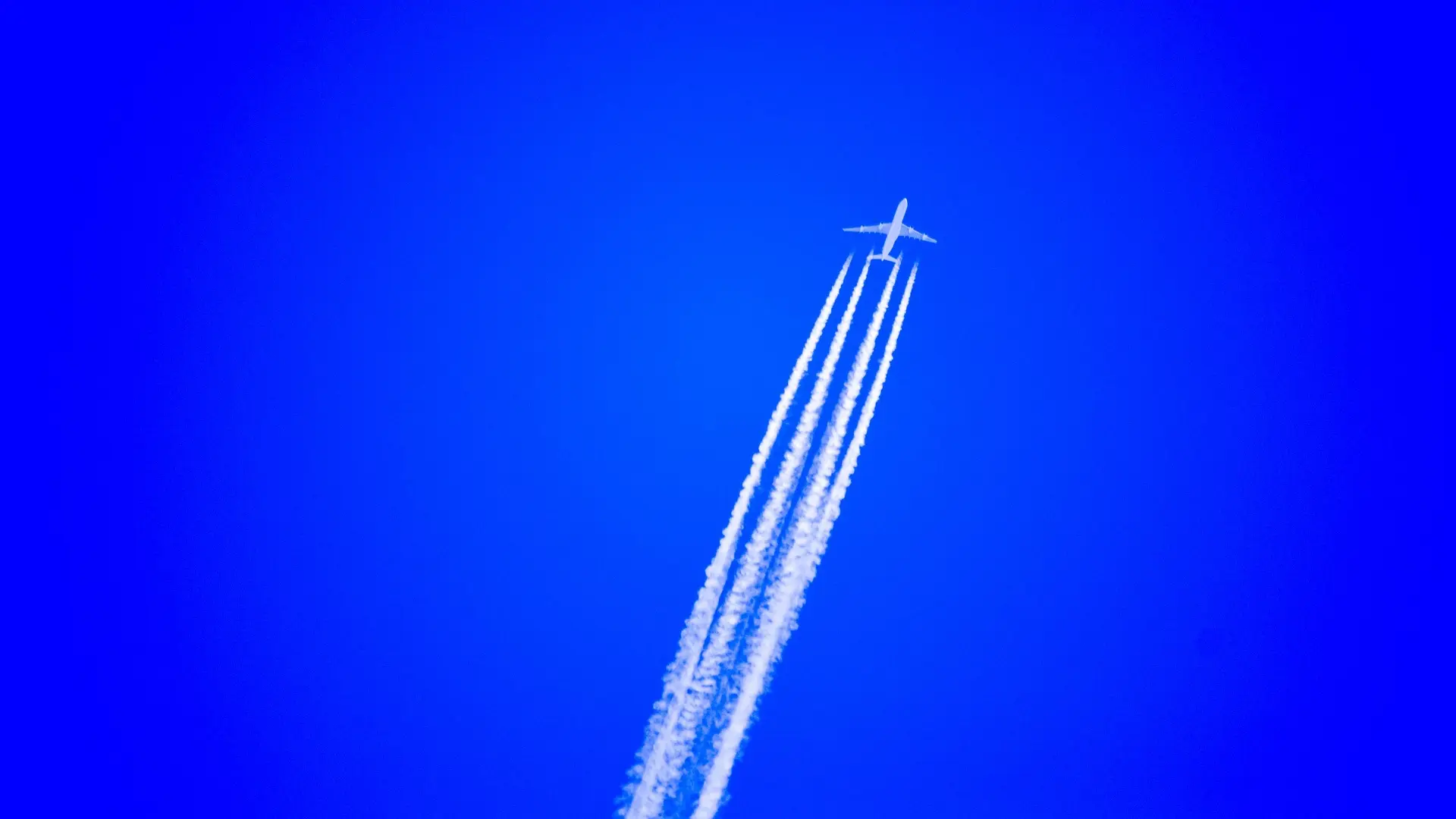 avion pixabay-69aead878a158.webp