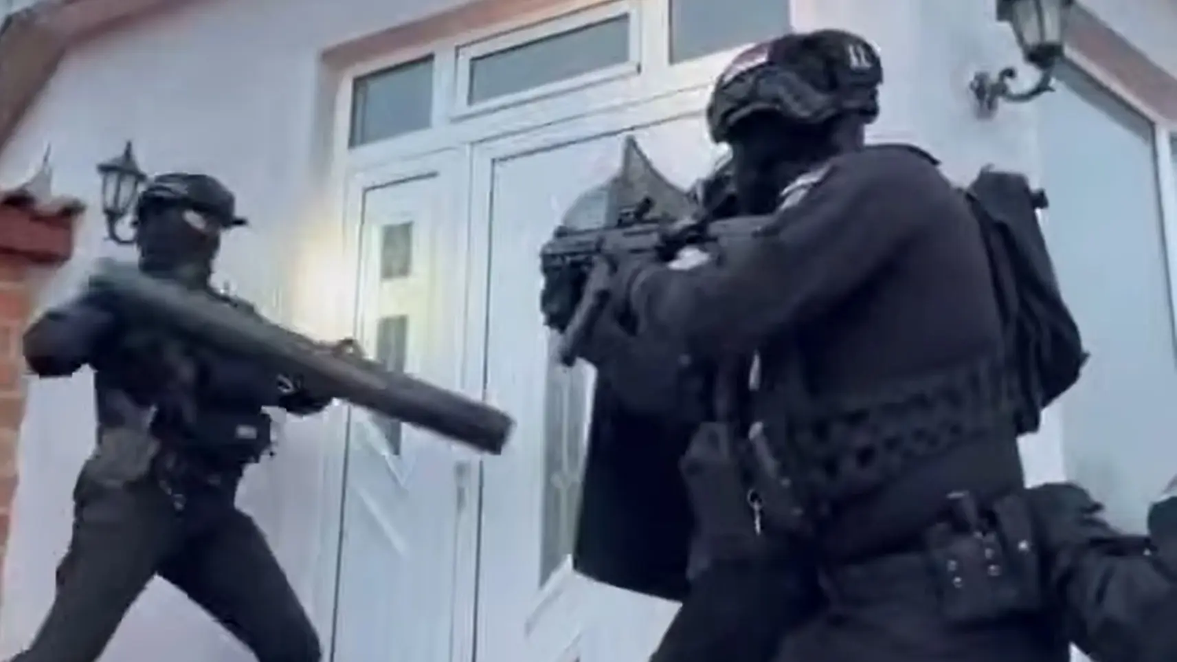 hapšenje UKP policija organizovana kriminalna grupa krađa luksuznih automobila Youtube MUP Republike Srbije Printscreen-69c2a37e9dd80.webp