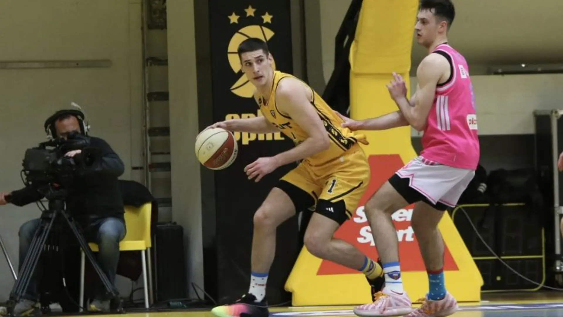 kk mega kk split-69c03bd1bc9fb.webp