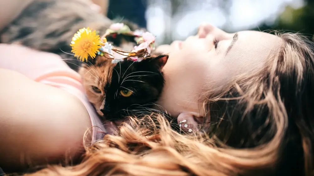 mačka, devojka, prijateljstvo, životinje, ljubimci-69a891aab4957.webp