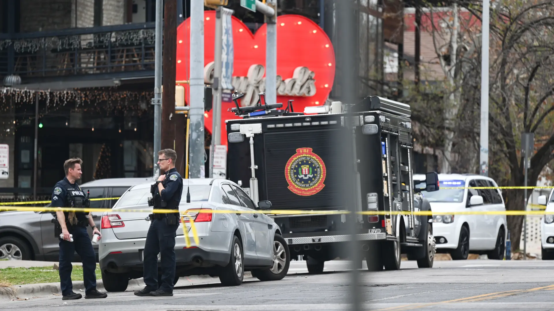 pucnjava bar ostin teksas-69a48238178e7.webp