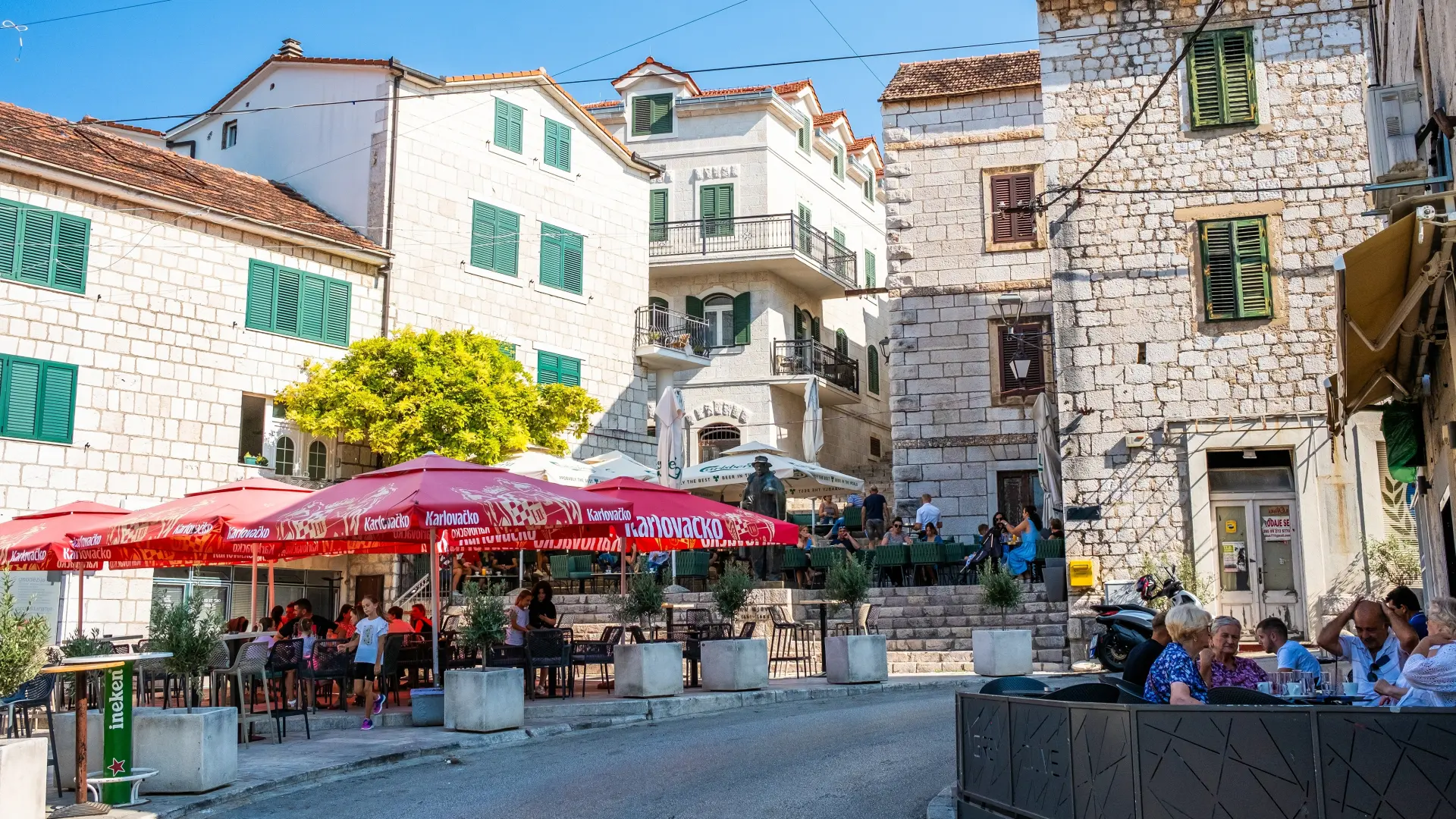 shutterstock, hrvatska kafić, primorje-69bcff3b907e4.webp