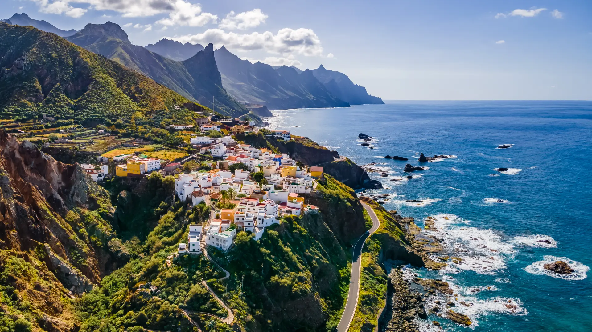 shutterstock_1942779802 Tenerife more-69c19a801575b.webp