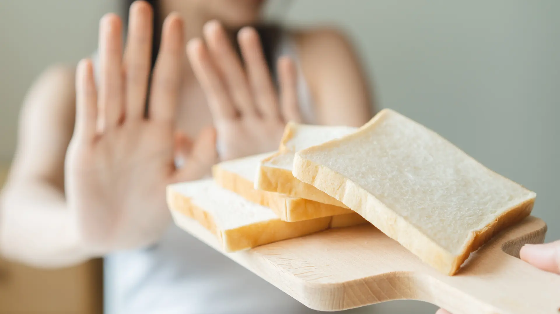 shutterstock_2292803047 alergija na gluten hleb dijeta-69c7adde9d8bd.webp