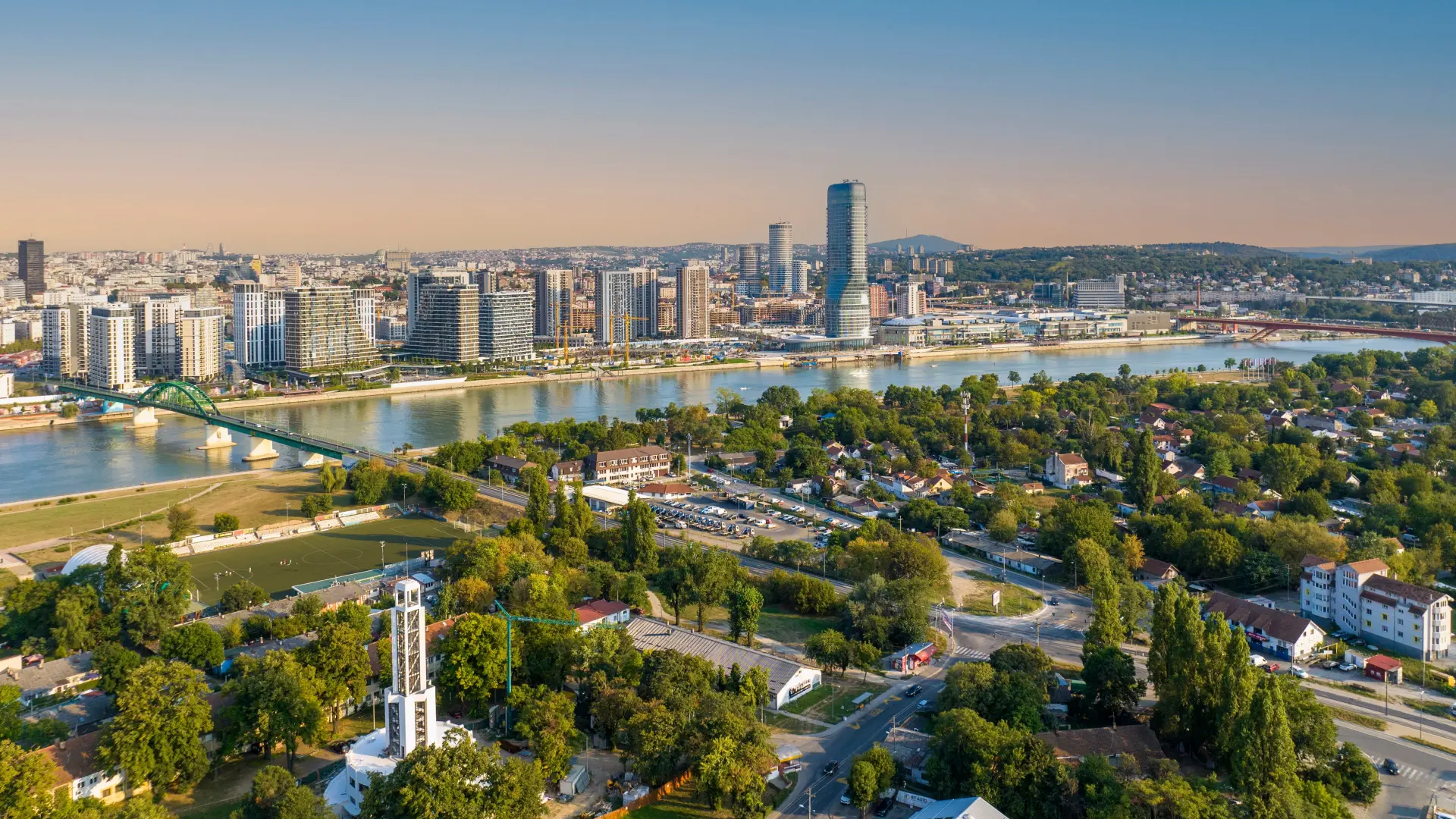 shutterstock_2363021443 beograd reka sava kula grad srbija stanovi nekretnine beograd na vodi-69ba6ee53ff13.webp
