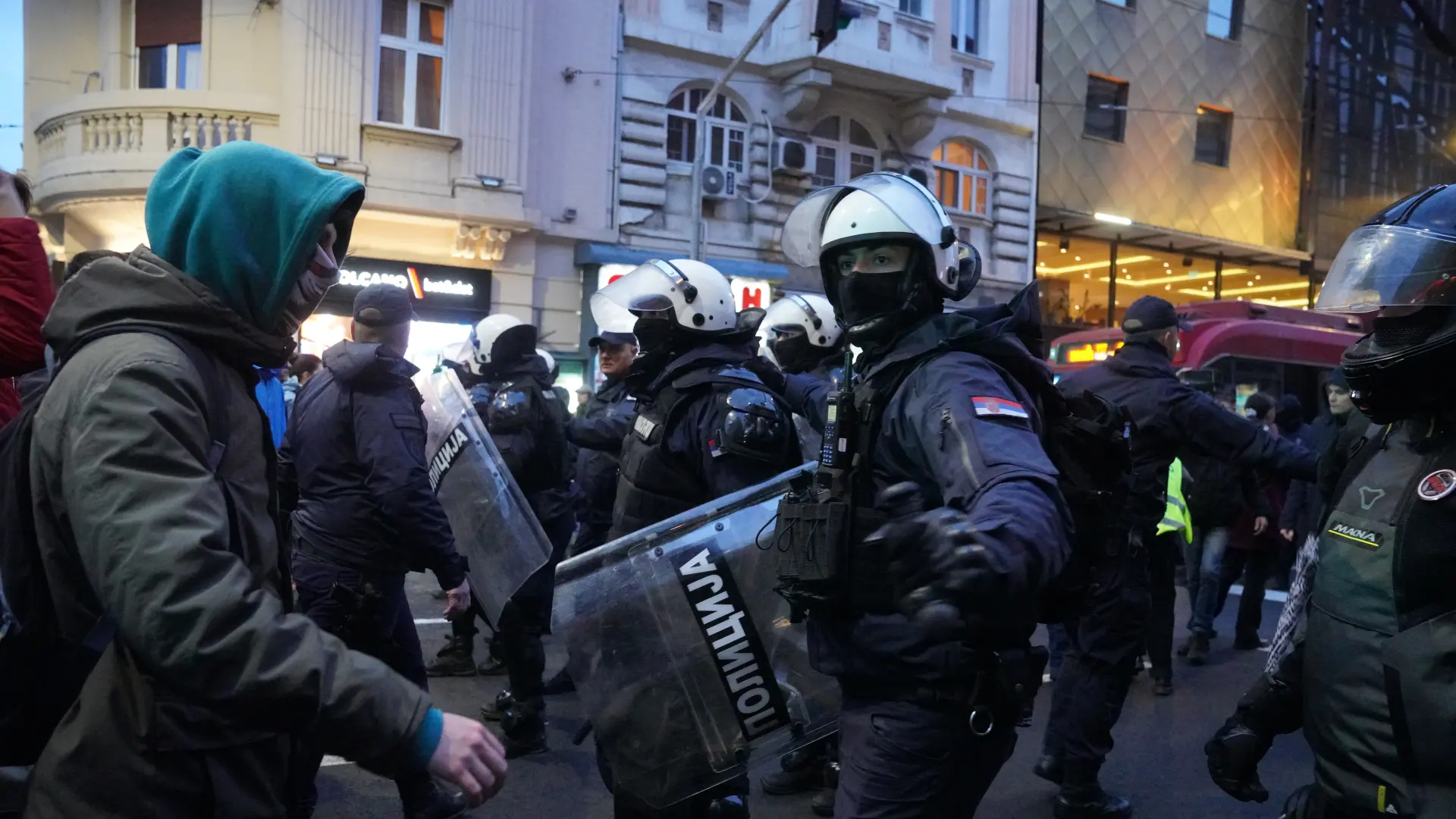 sukob ispred rektorata TANJUGMILOŠ MILIVOJEVIĆ-69cc080a47939.webp