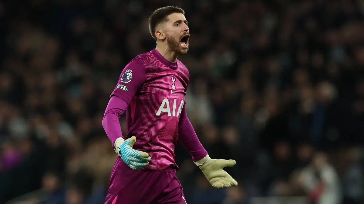 vikario AP PhotoRichard Pelham-69bd848988096.webp