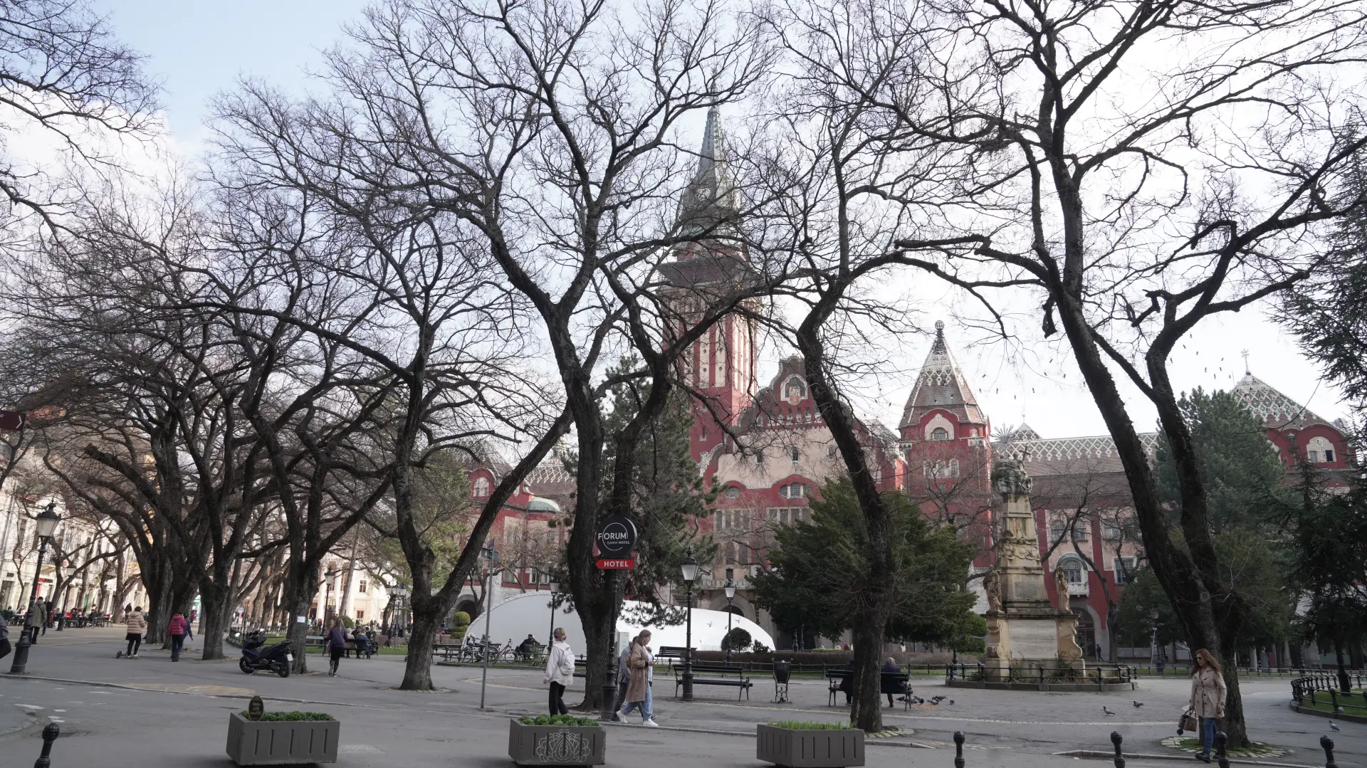 vreme vremenska Subotica ljudi šetnja proleće TANJUG MILOŠ MILIVOJEVIĆ-69bfce416109f.webp