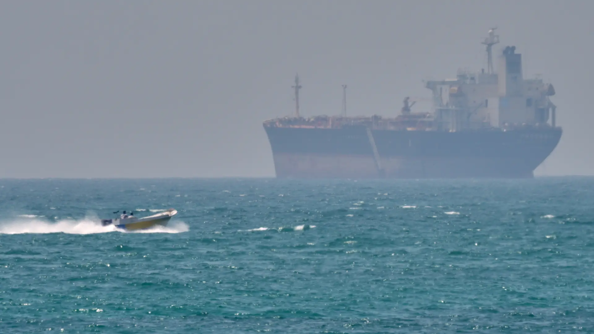 AP, Ormuski moreuz, tanker, nafta-69eb0af6732bb.webp