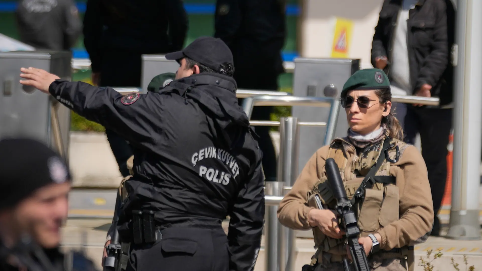 AP, pucnjava ispred izraelskog konzulata u Istanbulu, Turska, turksa policija-69d690469bda4.webp