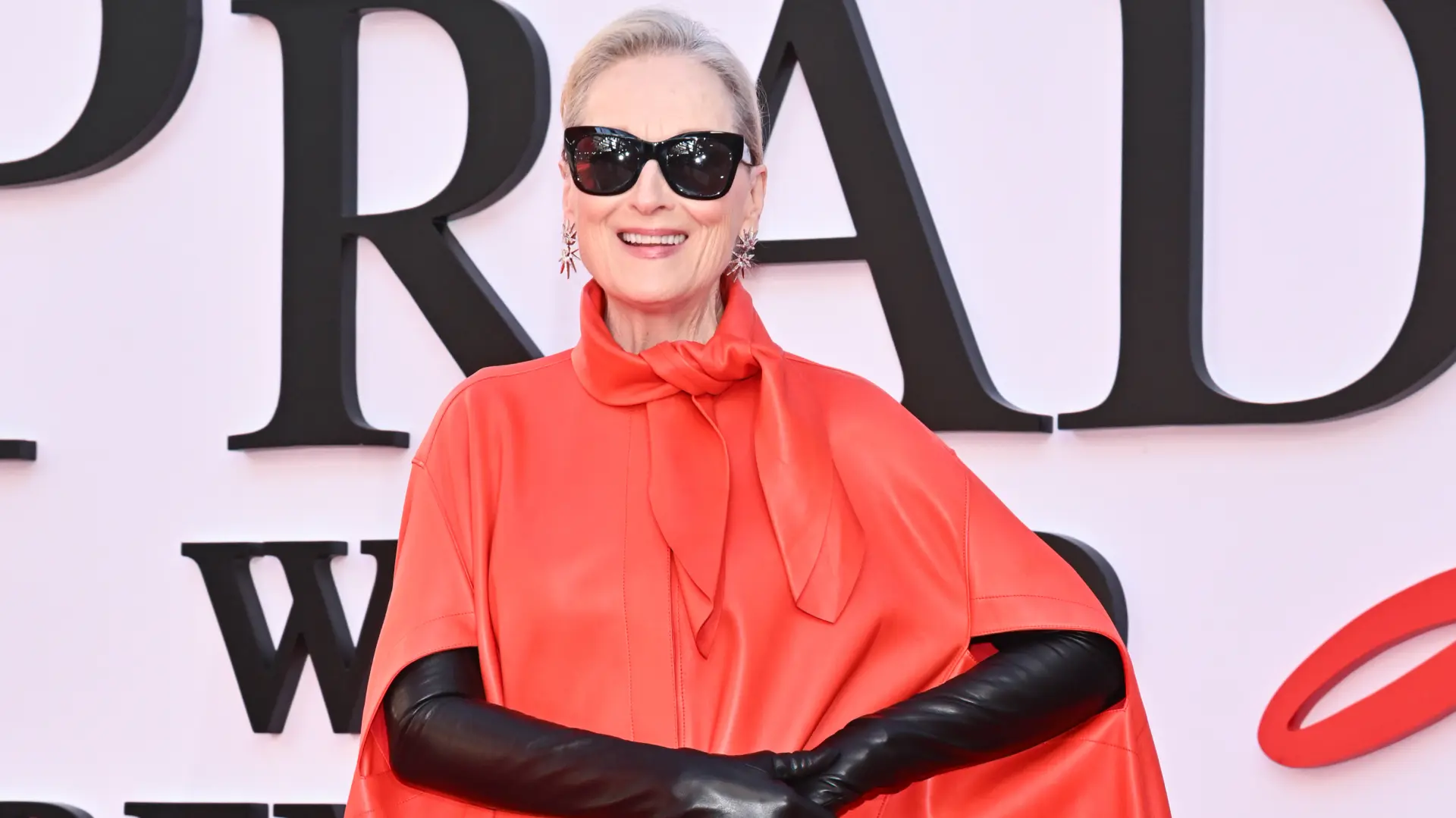 Evan AgostiniInvisionAP meril strip đavo nosi pradu 2 2-69e89f7aad73f.webp