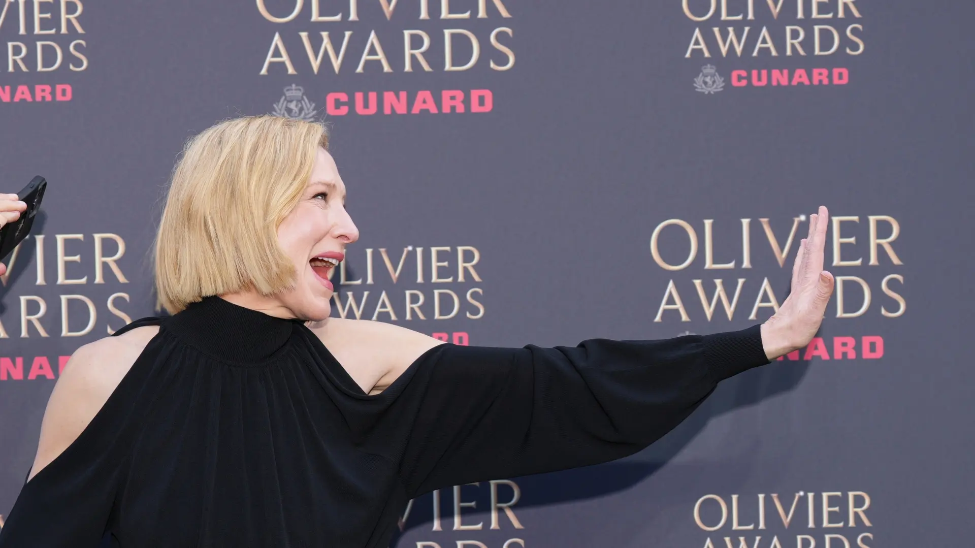 Kejt Blančet, Kejt Blanšet,  Scott A GarfittInvisionAP-69df923538005.webp