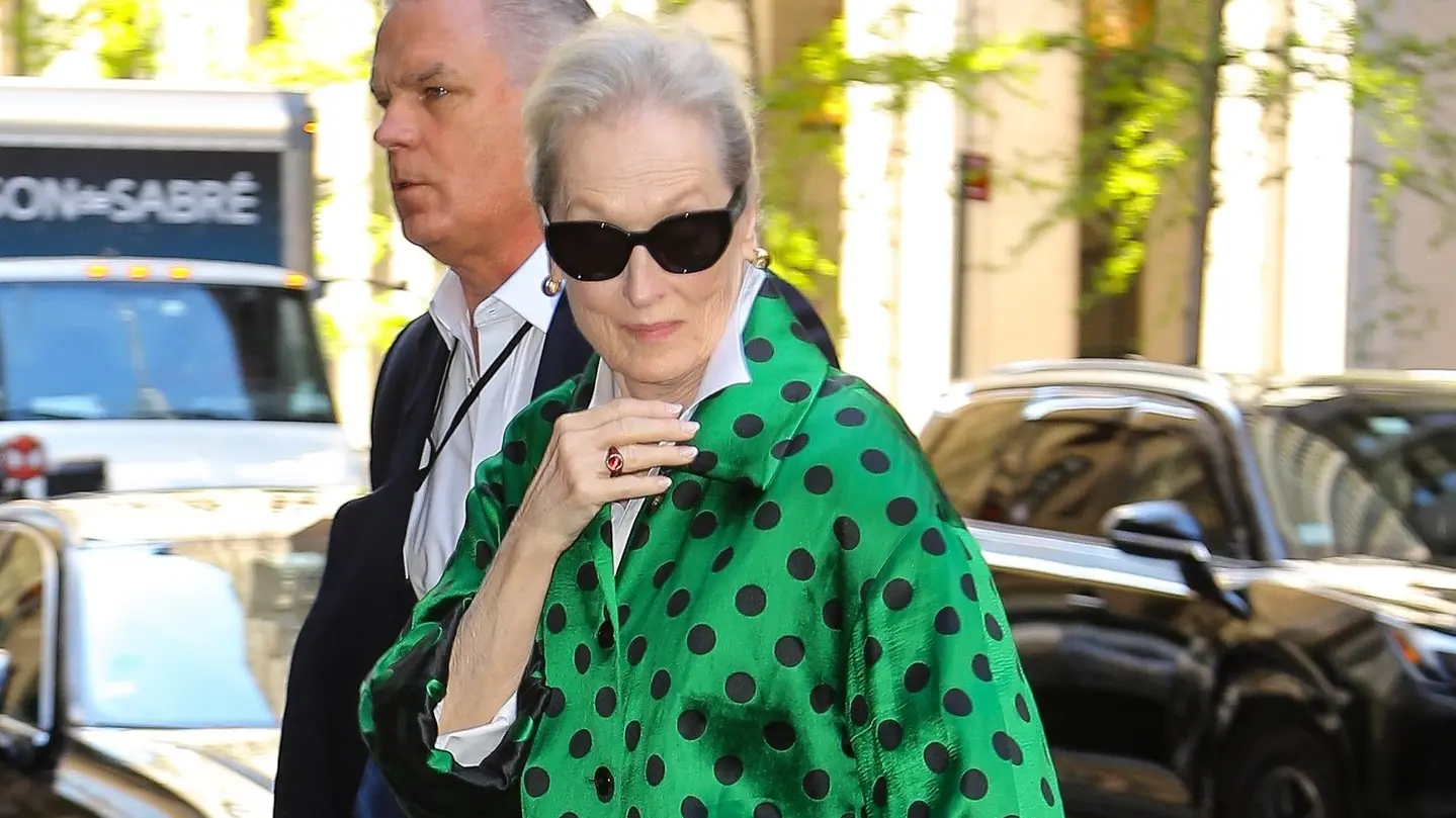 Meril Strip ernando Ramales : BACKGRID : Backgrid USA : Profimedia-69e38f7e0d63f.webp