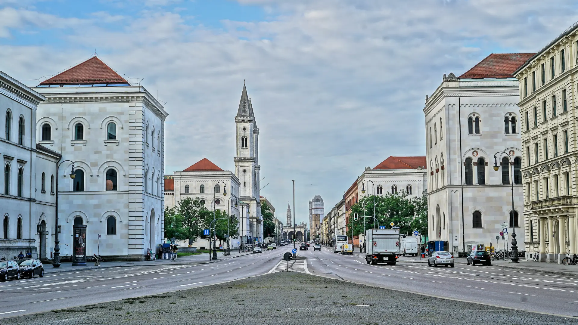 Minhen Nemačka Pixabay-69ef5ce48cc37.webp