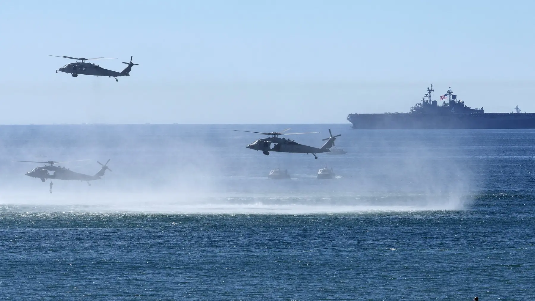 Navy SEAL američka vojska mornarica vojnici marinci helikopteri brod profimedia-1046476937-69de397c3fa7a.webp