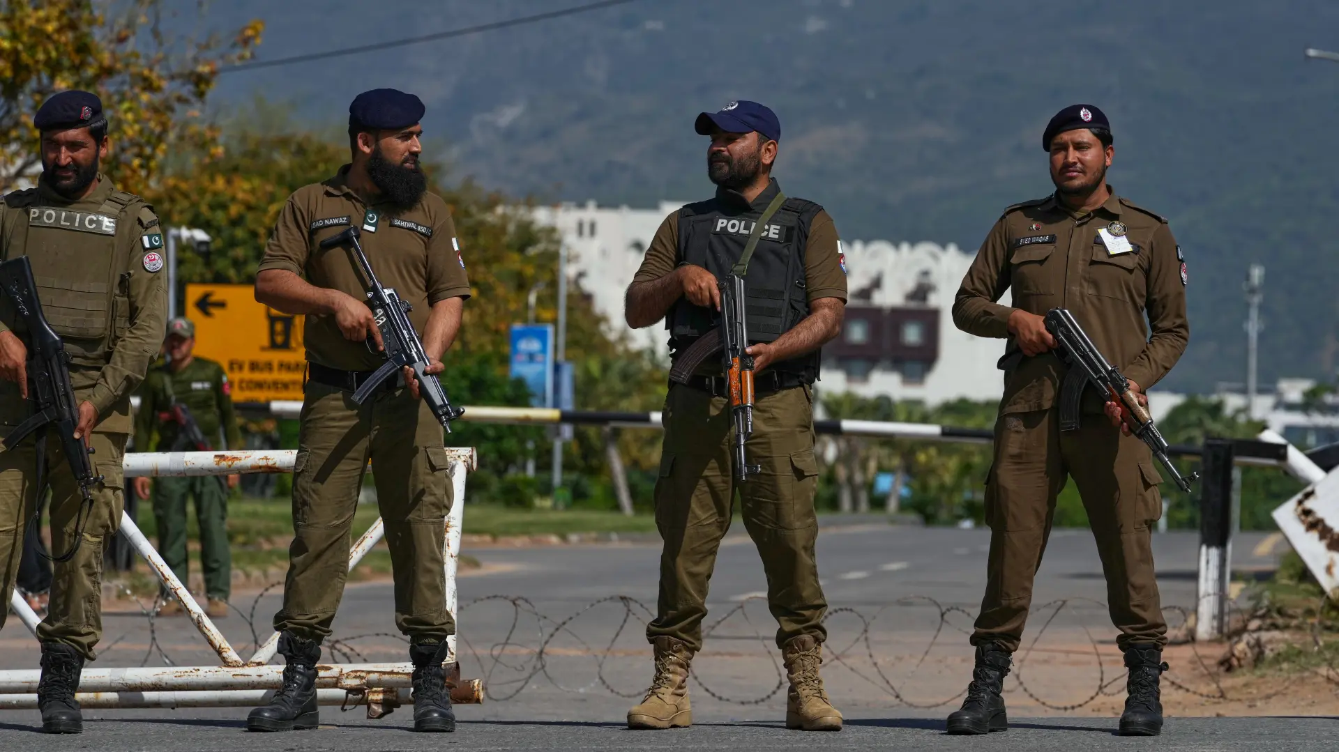 Pakistan pakistanska policija Islamabad pregovori SAD Iran Tanjug AP Photo Anjum Naveed (2)-69e7369b9b818.webp