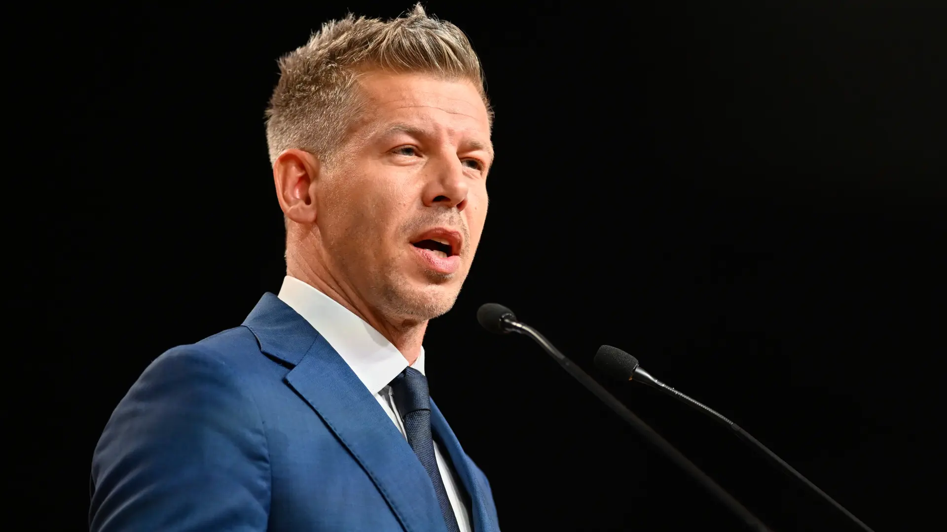 Peter Mađar  Tanjug AP Photo Denes Erdos-69de9c430d34f.webp