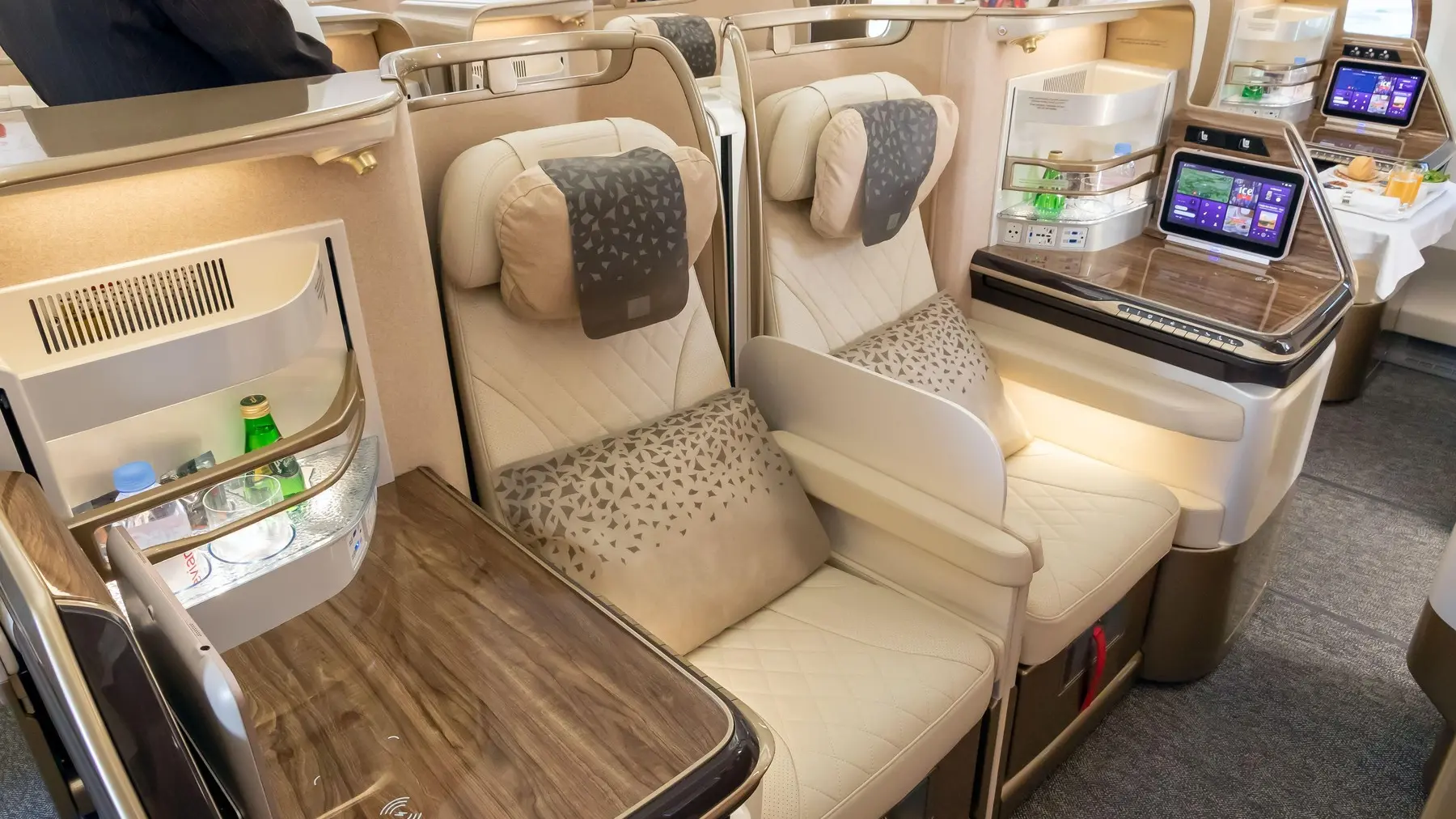 Prva klasa avion Emirates VDWI Aviation  Alamy  Profimedia-69ef1d0e8e903.webp