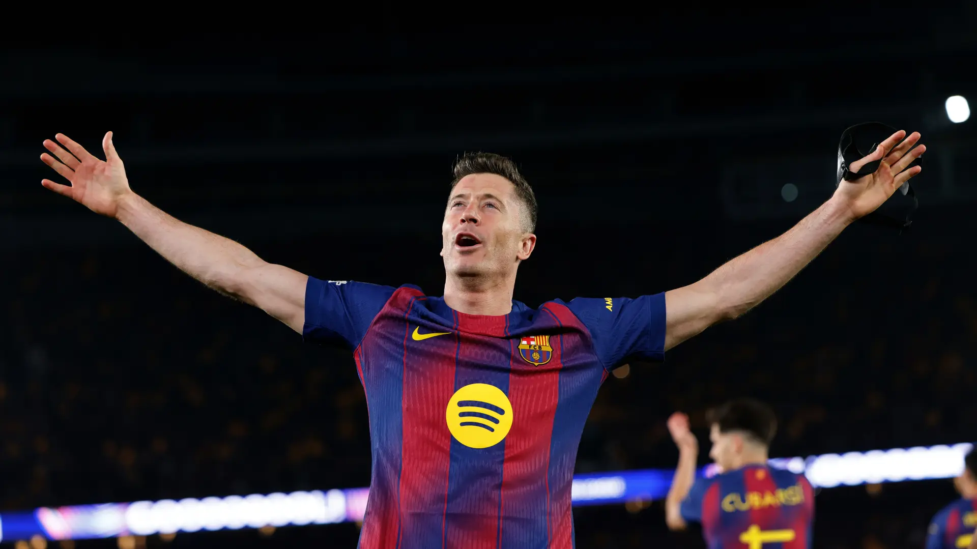 Robert Levandovski Tanjug AP Photo Joan Monfort-69dfa03616d04.webp