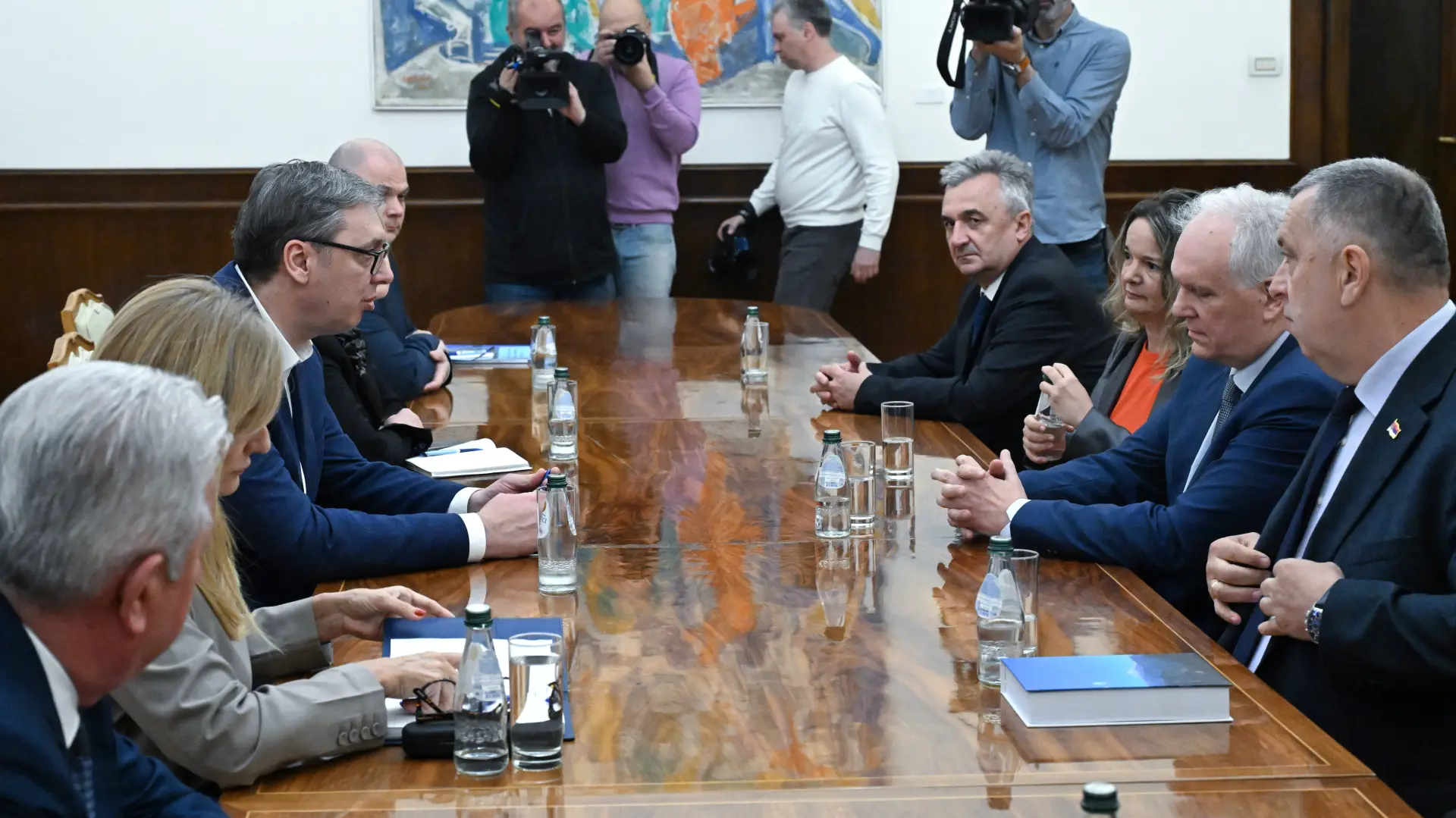 TANJUG, konsultacije MI glas naroda i Vučić-69d39b1f31a2f.webp