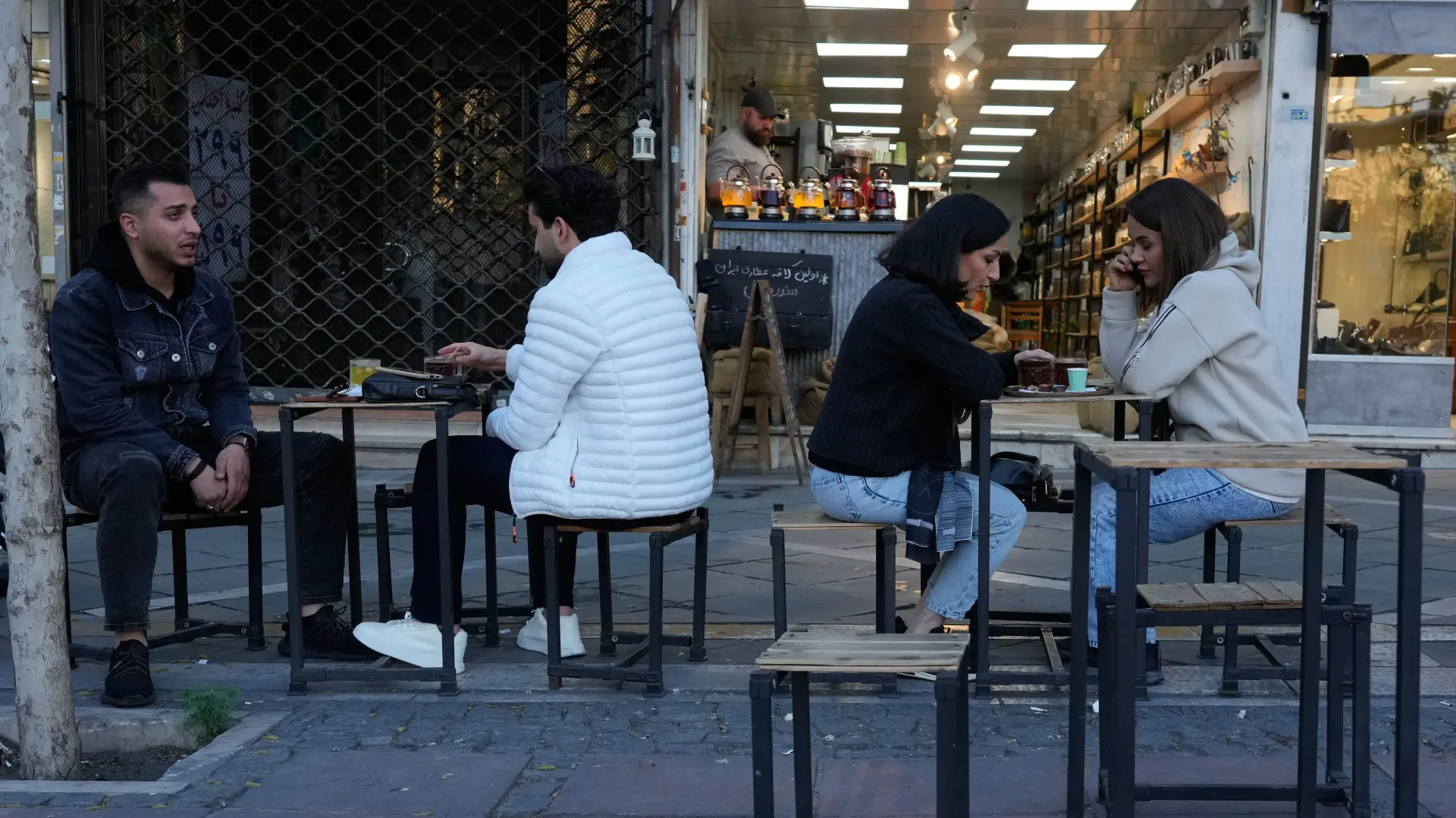 Tan2026-03-3018002209_8 teheran iran AP PhotoVahid Salemi-69d0fb5f103aa.webp