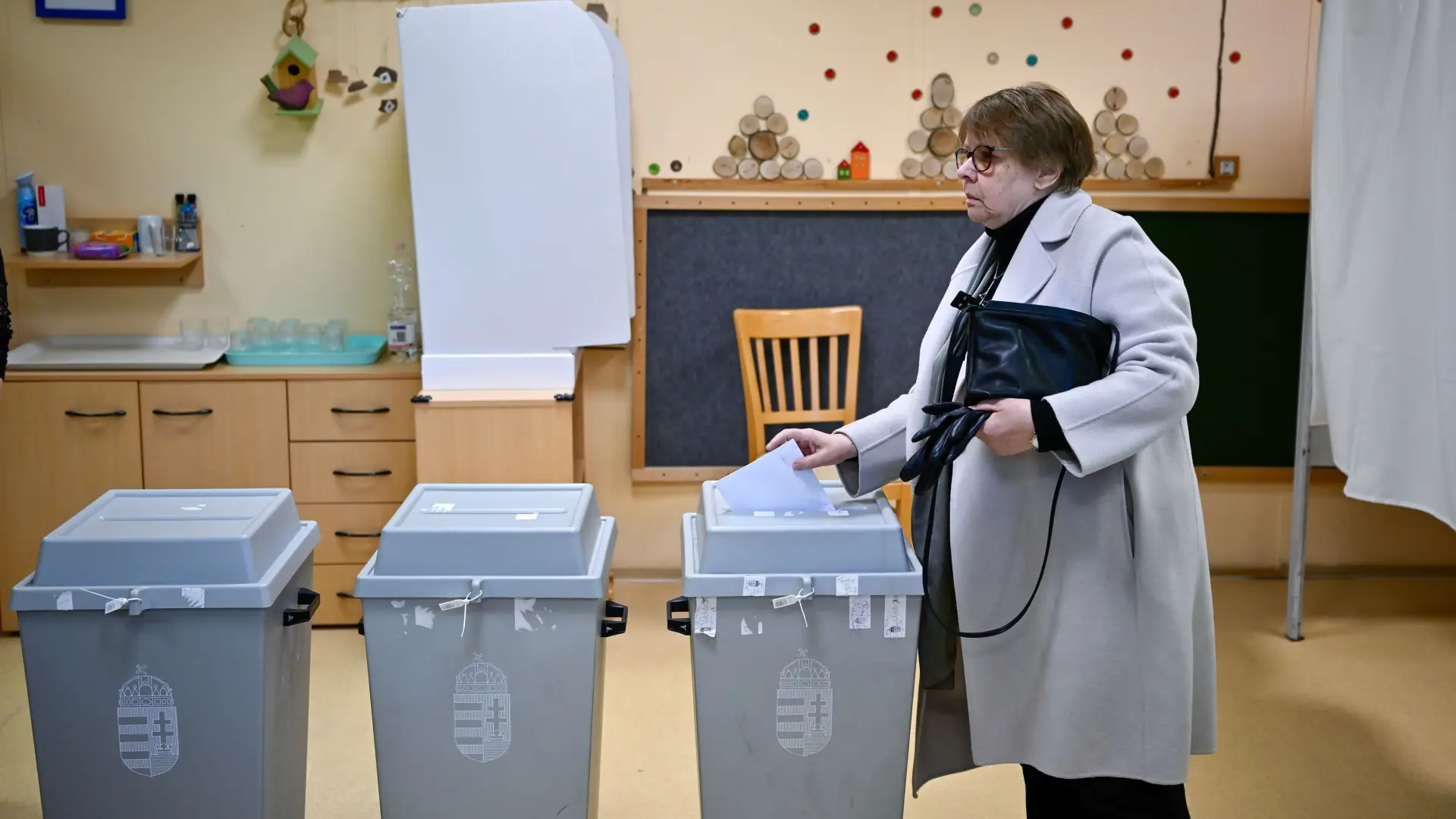 Tan2026-04-1207362249_2 izbori mađarska u mađarskoj AP PhotoDenes Erdos-69db3a38bd0eb.webp