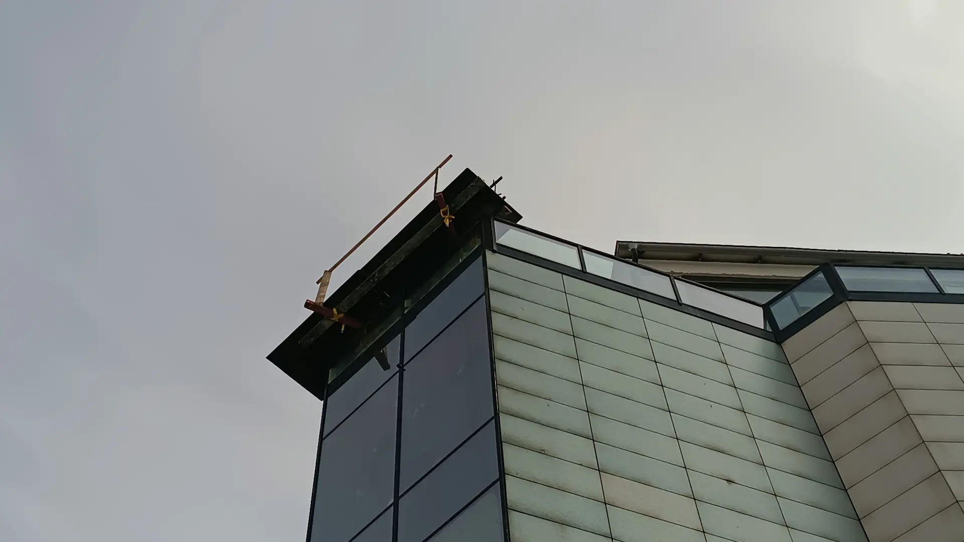 Tan2026-04-1315430799_7 novi sad trzni centar pad merdevina TANJUG SAŠKA DROBNJAK-69de2af88b182.webp