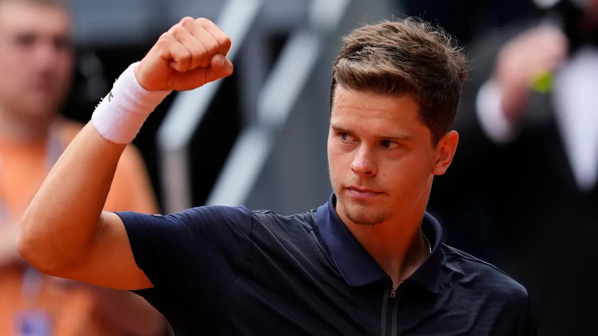 aleksandar bloks AP PhotoJose Breton-69f355aa47689.webp