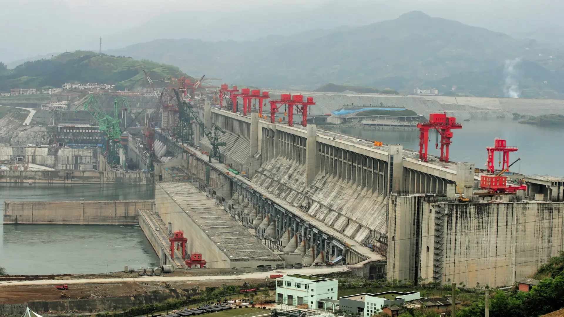 brana tri klisure shutterstock_1462094078-69df660741d1d.webp